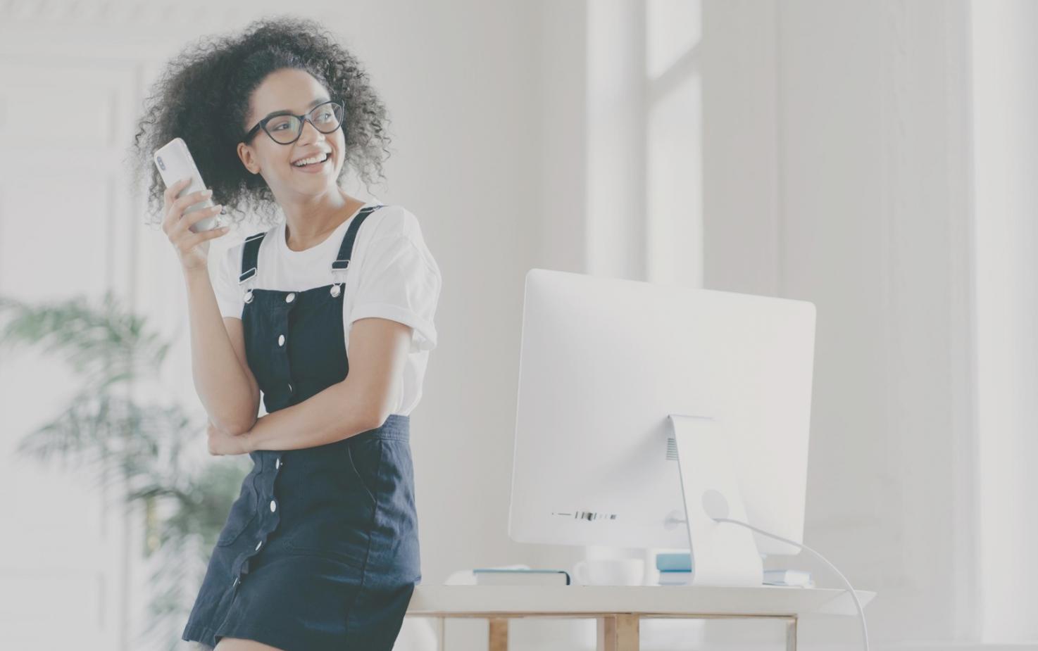 Beratungsgespräch im corvanytros Büro